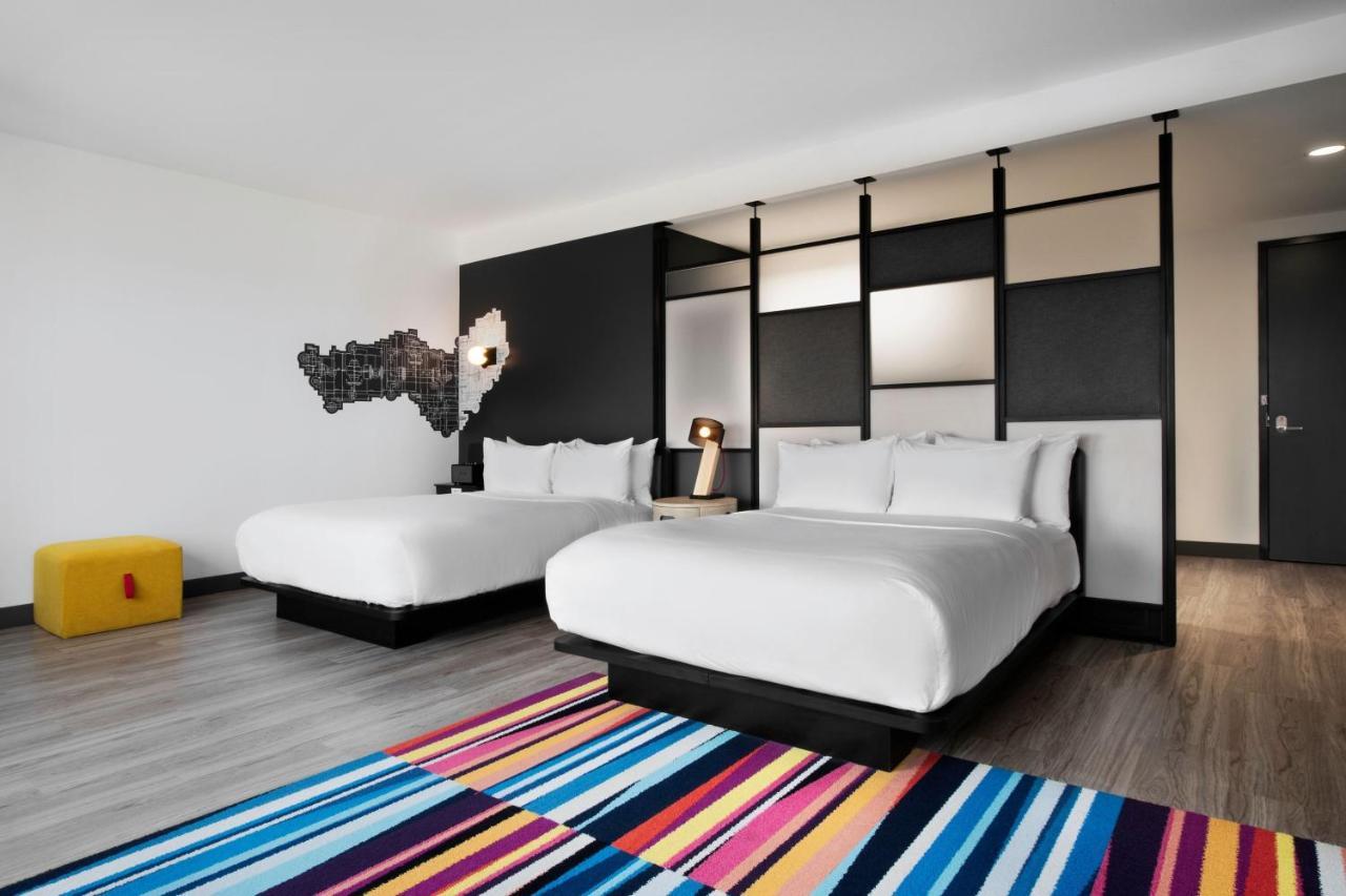 Aloft Kansas City Country Club Plaza Exterior photo