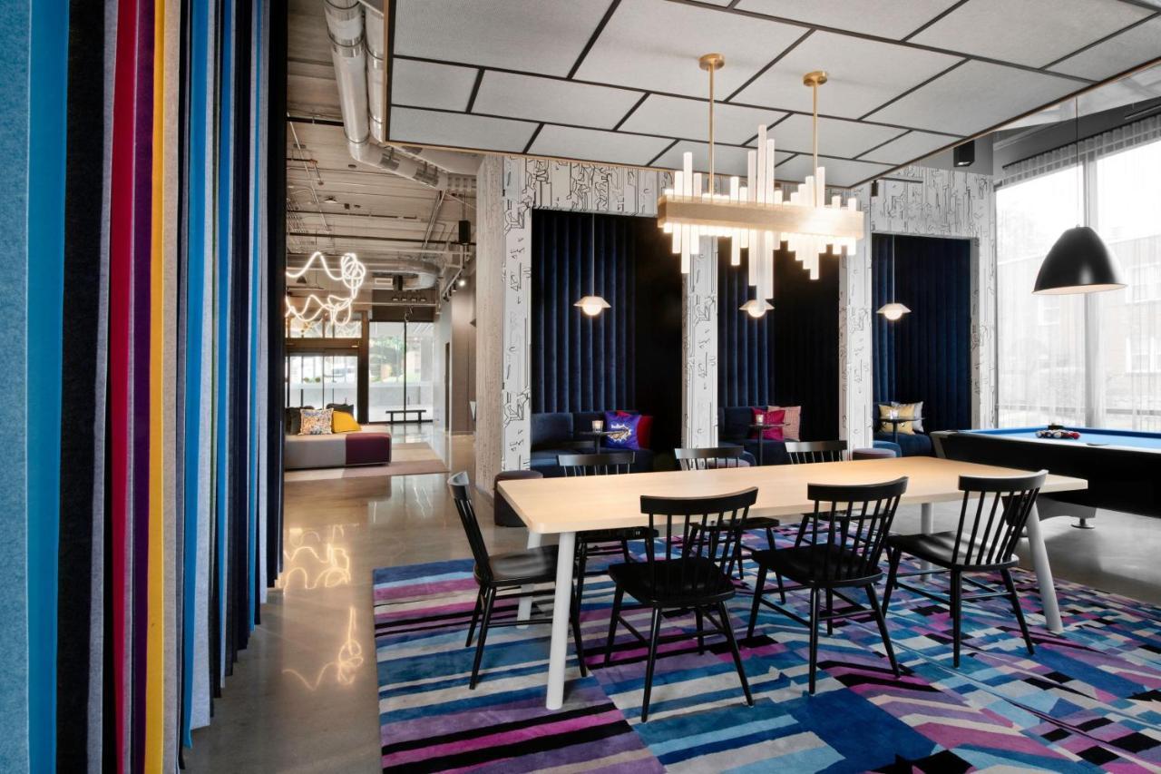 Aloft Kansas City Country Club Plaza Exterior photo
